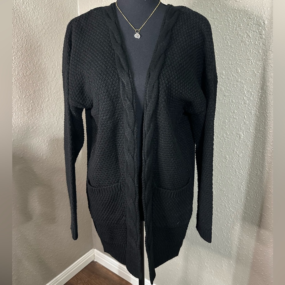 NWT‎ Chunky Knit Sweater Cardigan in black